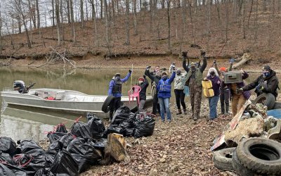 Volunteers remove more than 9,000 lbs of trash from Tennessee River