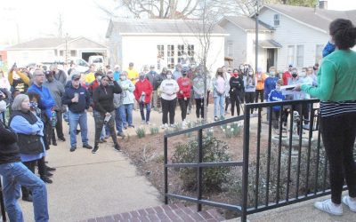 Mississippi Groups, Residents Join Spring Cleanup